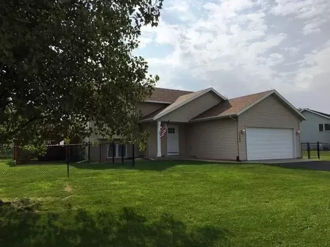 1365 4th Ave, Baldwin, WI 54002 photo 1