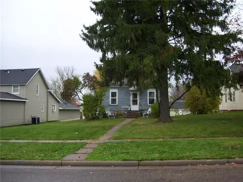 216 S 5th St, Cornell, WI 54732 photo 1