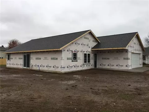 44 Westbrook Dr, Bloomer, WI 54724 photo 2