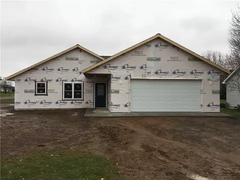 44 Westbrook Dr, Bloomer, WI 54724 photo 1