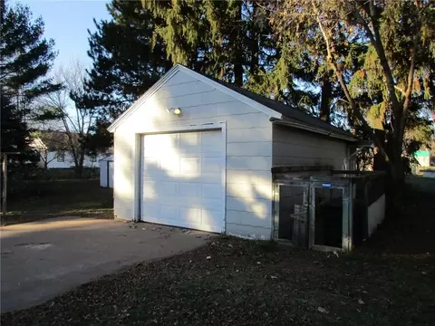 606 Leonard St, Chetek, WI 54728 photo 3
