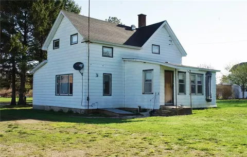 w1321 Menting Road, Mondovi, WI 54755