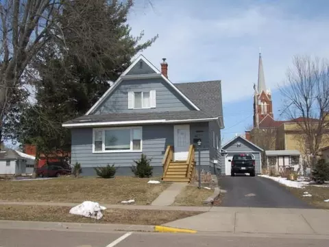 141 3rd Ave, Stanley, WI 54768 photo 1