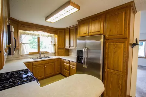 419 E 6th Ave, Stanley, WI 54768 photo 5