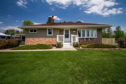 419 E 6th Ave, Stanley, WI 54768 photo 1