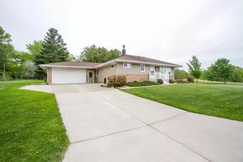 419 E 6th Ave, Stanley, WI 54768 photo 3