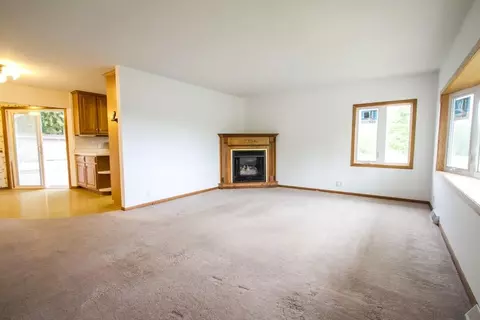 419 E 6th Ave, Stanley, WI 54768 photo 4