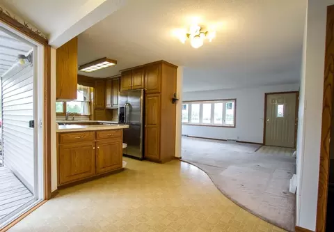 419 E 6th Ave, Stanley, WI 54768 photo 8