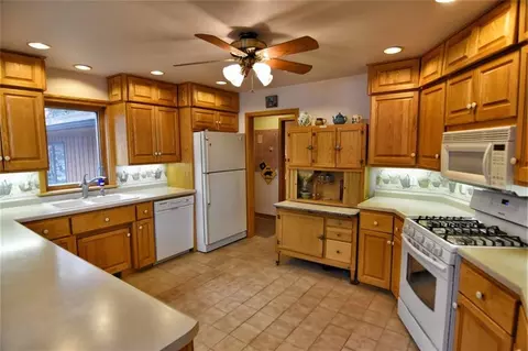 20205 N Diamond Lake Dr, Cable, WI 54821 photo 11