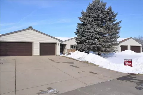 3028 Petunia Ln, Beloit, WI 53511 photo 1