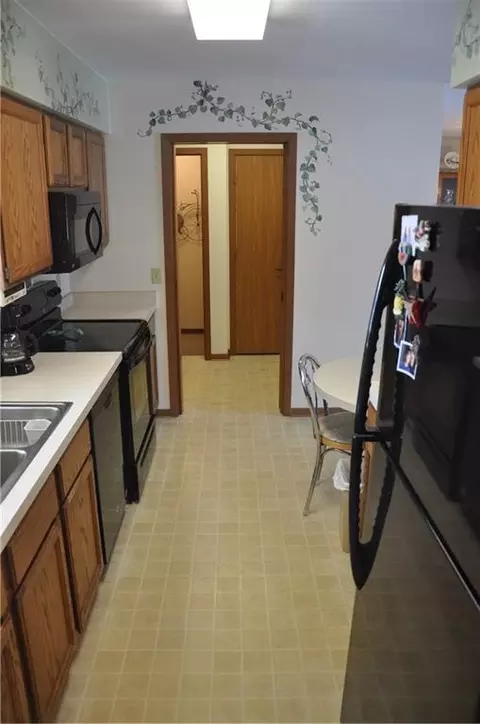 3028 Petunia Ln, Beloit, WI 53511 photo 5