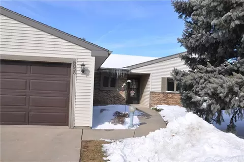 3028 Petunia Ln, Beloit, WI 53511 photo 2