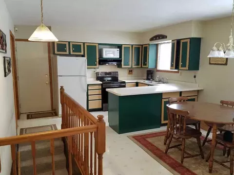 4404 E Hamilton Ave, Eau Claire, WI 54701 photo 4