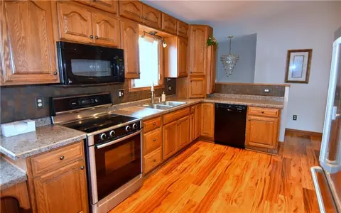 418 Skyview Ave, Cameron, WI 54822 photo 2