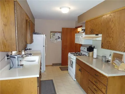 817 Auth St, Durand, WI 54736 photo 5