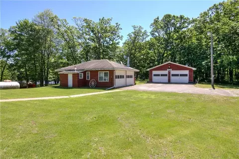 s7785 Bartig Road, Augusta, WI 54722 photo 2