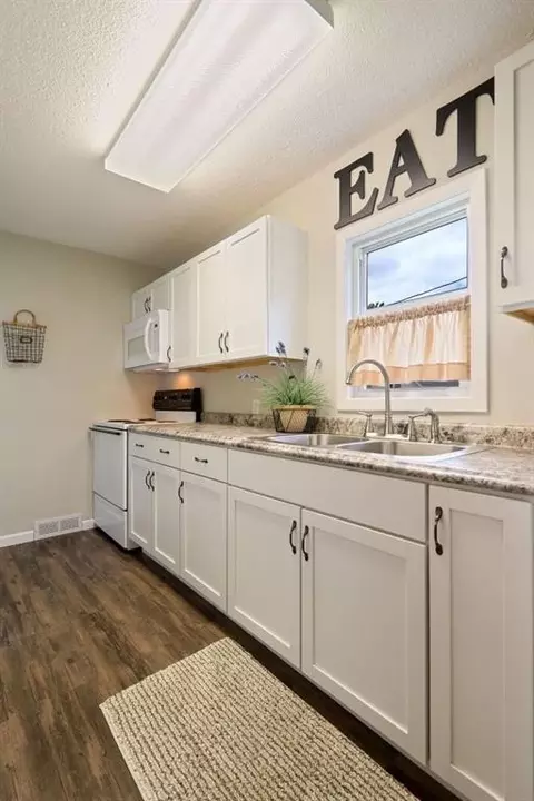51 Euclid Ave, Barron, WI 54812 photo 12