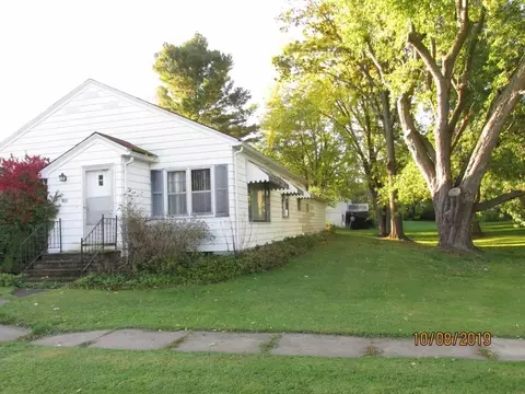 927 E St John St, Boyd, WI 54726 photo 1