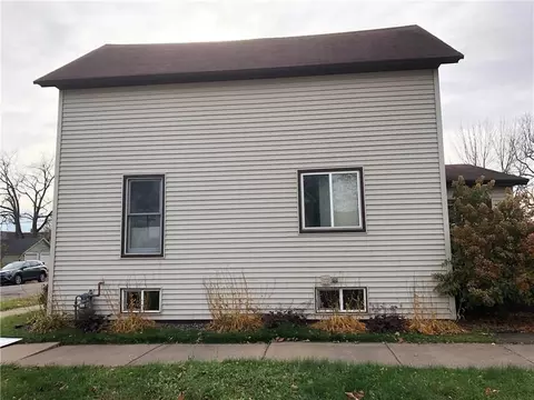 522 E Spring St, Chippewa Falls, WI 54729 photo 8