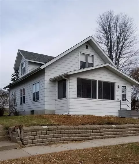 115 E 2nd Ave, Stanley, WI 54768 photo 1
