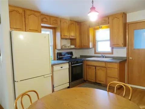 405 E Stanley St, Thorp, WI 54771 photo 5