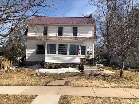 213 N 6th St, Cornell, WI 54732 photo 2