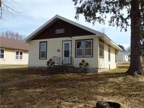 217 N 3rd St, Cornell, WI 54732 photo 1