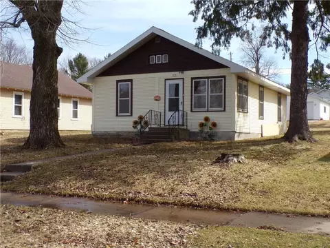217 N 3rd St, Cornell, WI 54732 photo 3