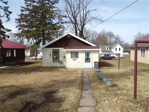 217 N 3rd St, Cornell, WI 54732 photo 2