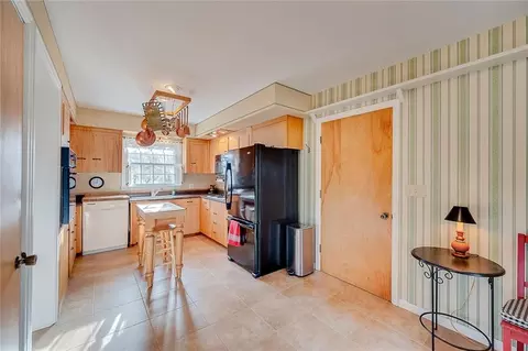 716 E Park, Luck, WI 54853 photo 4