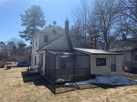 614 Smith St, Spooner, WI 54801 photo 3