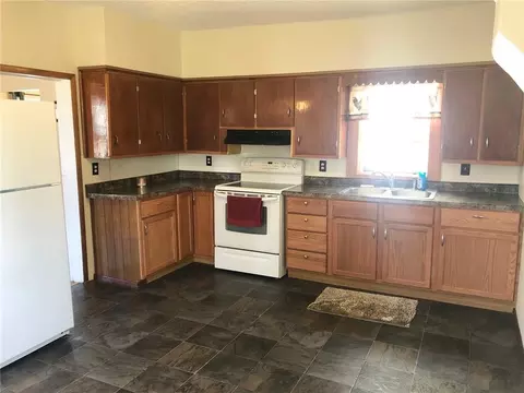 120 E Oak St, Stanley, WI 54768 photo 9
