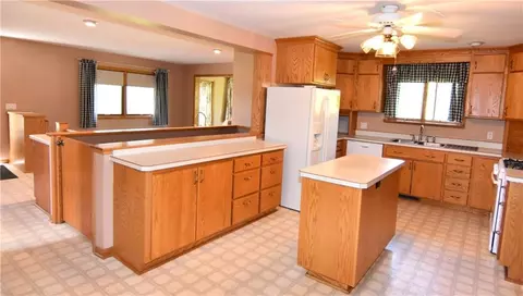 1065 16th Ave, Barron, WI 54812 photo 3