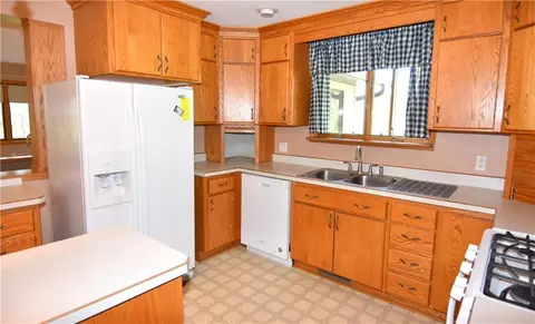 1065 16th Ave, Barron, WI 54812 photo 4