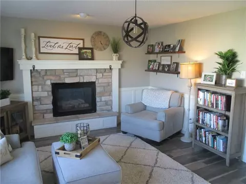 429 Durango Dr, Roberts, WI 54023 photo 5