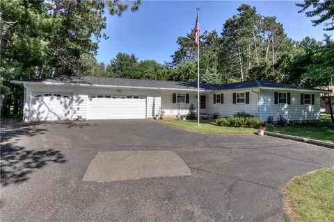 3925 Nimitz St, Eau Claire, WI 54701 photo 1