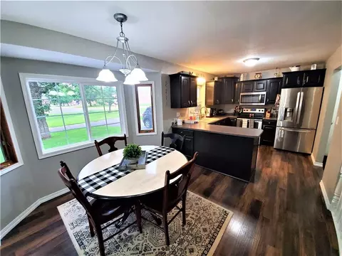 809 E Woodland Ave, Barron, WI 54812 photo 4