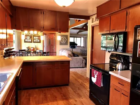 211 E Lawrence St, Thorp, WI 54771 photo 11