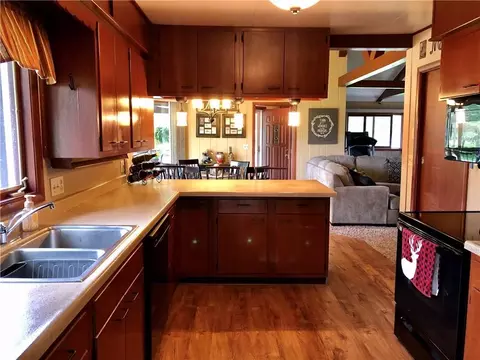 211 E Lawrence St, Thorp, WI 54771 photo 10