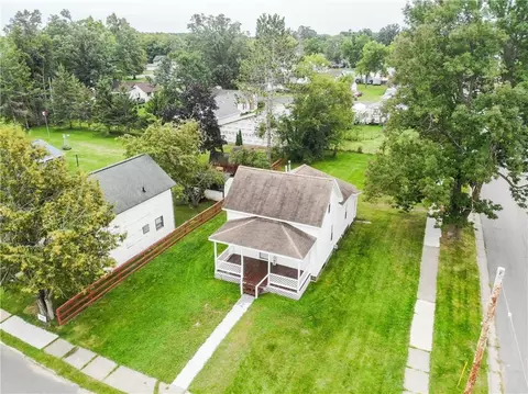 6 E Grove Ave, Barron, WI 54812 photo 3