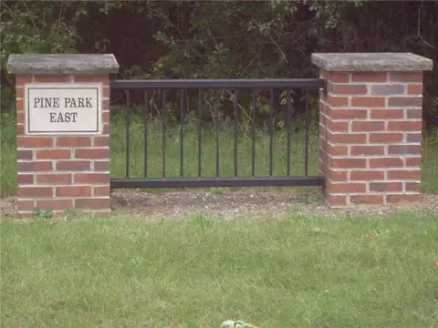 1601 Pine Park Dr, Eau Claire, WI 54701