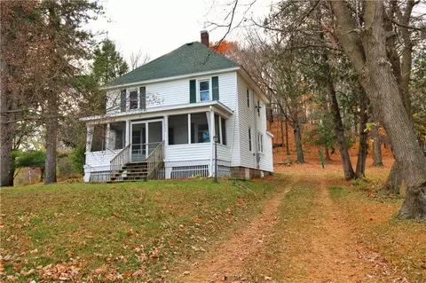 434 Forest St, Downing, WI 54734 photo 2