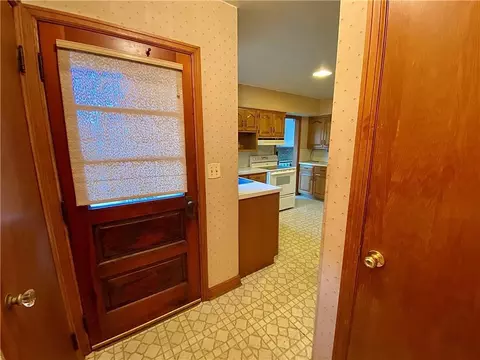 106 Elm St, Thorp, WI 54771 photo 2