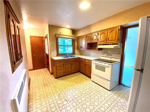 106 Elm St, Thorp, WI 54771 photo 4