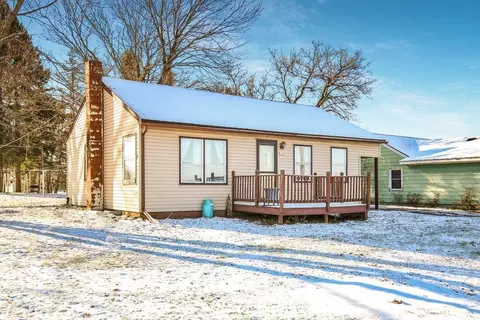 449 E Chippewa St, Cadott, WI 54727 photo 1