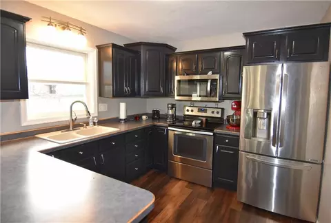 809 E Woodland Ave, Barron, WI 54812 photo 5