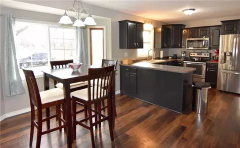 809 E Woodland Ave, Barron, WI 54812 photo 4
