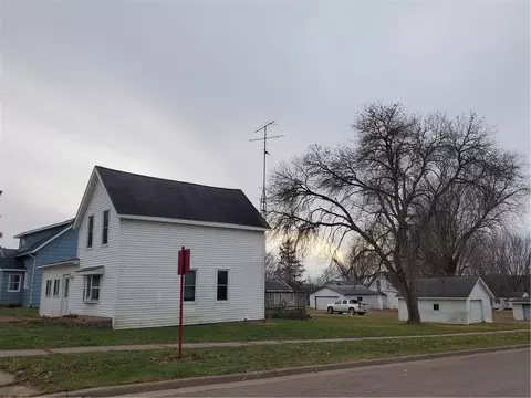 220 N 3rd St, Cornell, WI 54732 photo 2