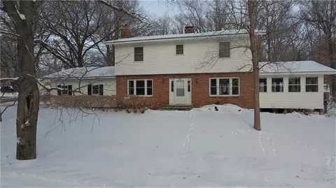 1018 Huron St, Spooner, WI 54801 photo 2