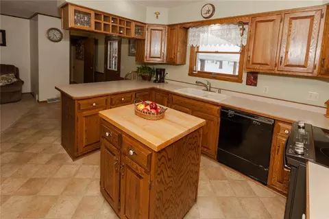 1018 Huron St, Spooner, WI 54801 photo 8